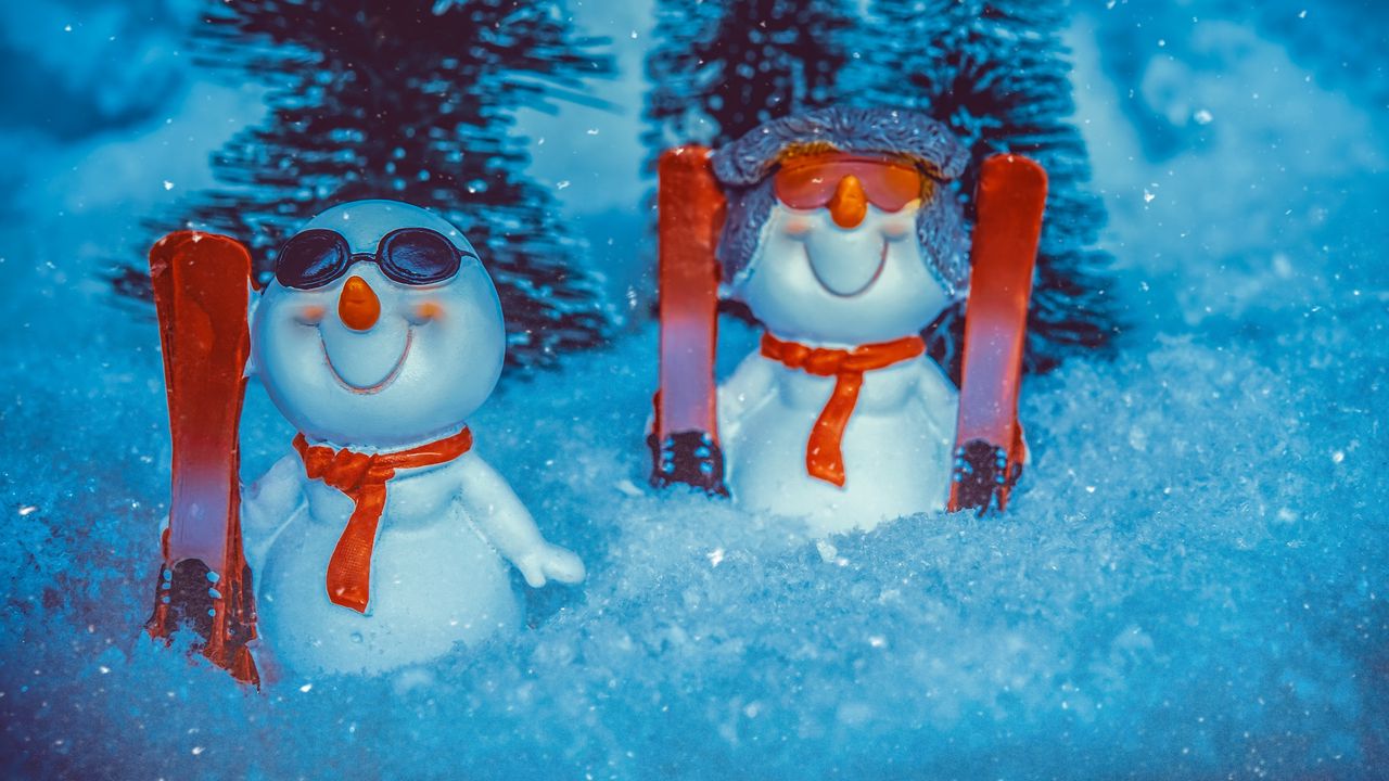 Обои снеговик, новый год, рождество, снег, статуэтка, игрушка