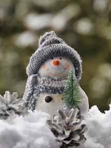 Превью обои снеговик, снег, статуэтка, игрушка, новый год, рождество