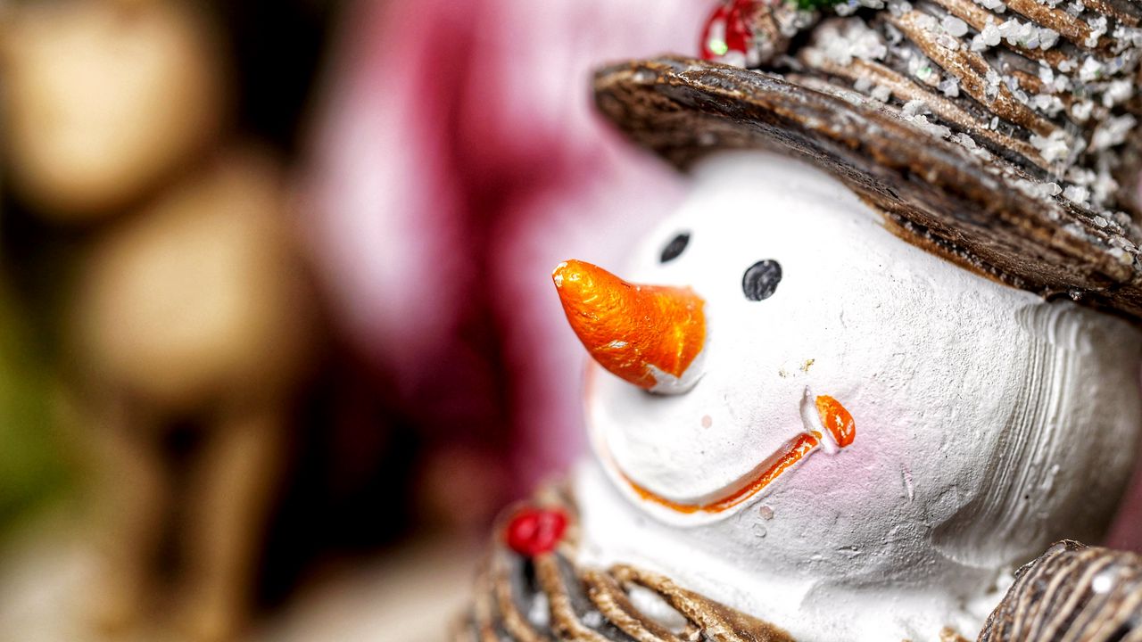 Обои снеговик, улыбка, новый год, рождество