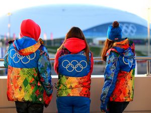 Превью обои сочи 2014, люди, одежда, символика, олимпиада