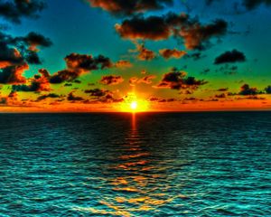 Превью обои солнце, облака, горизонт, море, вода, цвета