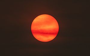 Превью обои солнце, закат, небо, красный, темный