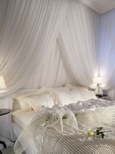 Превью обои спальная, постель, белое, свечи, романтика