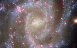 Превью обои спиральная галактика, звезды, туманности, блестки, космос