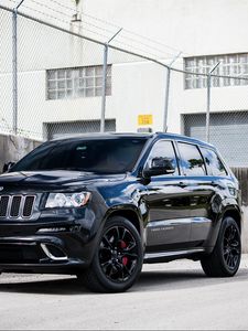 Превью обои srt-8, cherokee, grand, jeep, черный, вид сбоку