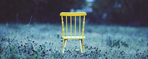 Превью обои стул, поле, трава, цветы, минимализм