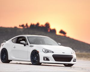 Превью обои subaru, субару, brz, белый, вид сбоку