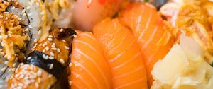 Превью обои суши, роллы, рыба, рис, кунжут