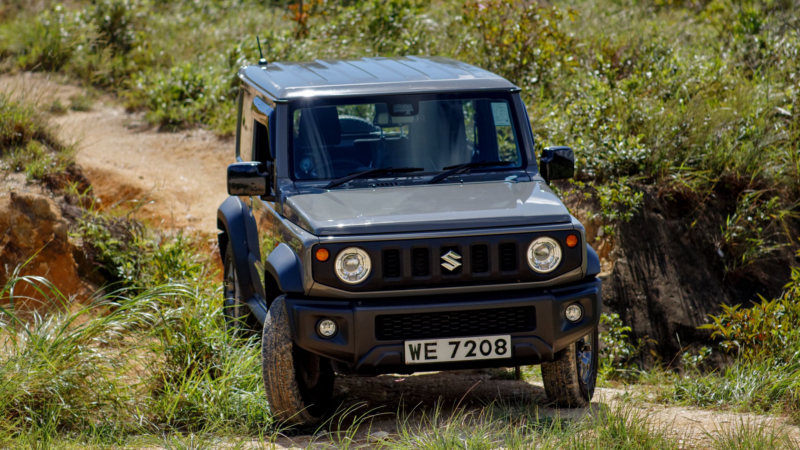 Suzuki Jimny Front