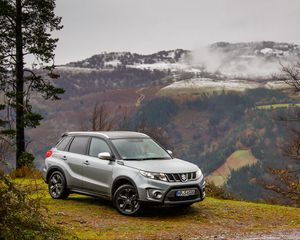 Превью обои suzuki, vitara, вид сбоку, горы