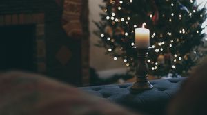 Превью обои свеча, елка, новый год, рождество, праздники