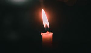 Превью обои свеча, огонь, темнота, свет