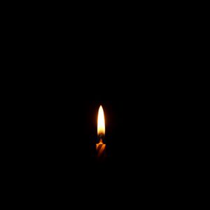 Превью обои свеча, свечение, огонь, пламя, черный