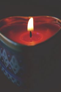 Превью обои свеча, воск, сердце, пламя