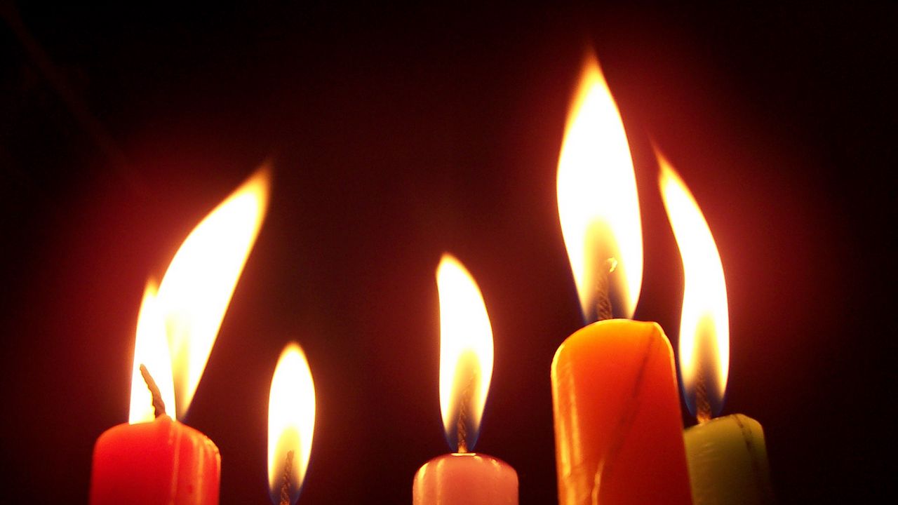 Обои свечи, огонь, пламя, темный