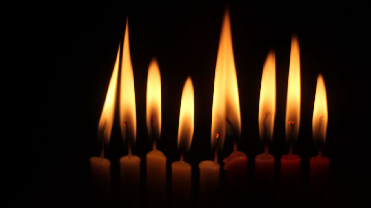 Обои свечи, огонь, темный, пламя, темнота