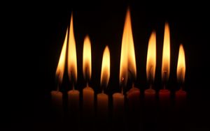 Превью обои свечи, огонь, темный, пламя, темнота