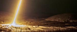 Превью обои свет, ракета, темнота