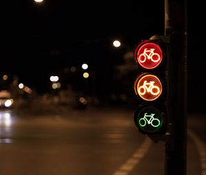 Превью обои светофор, символ, велосипед, свечение, ночь