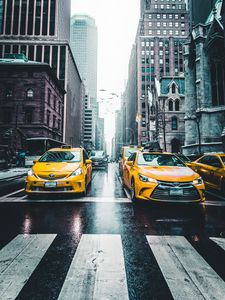 Превью обои такси, небоскребы, город, движение
