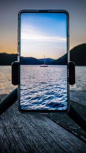 Превью обои телефон, лодка, озеро, фотография