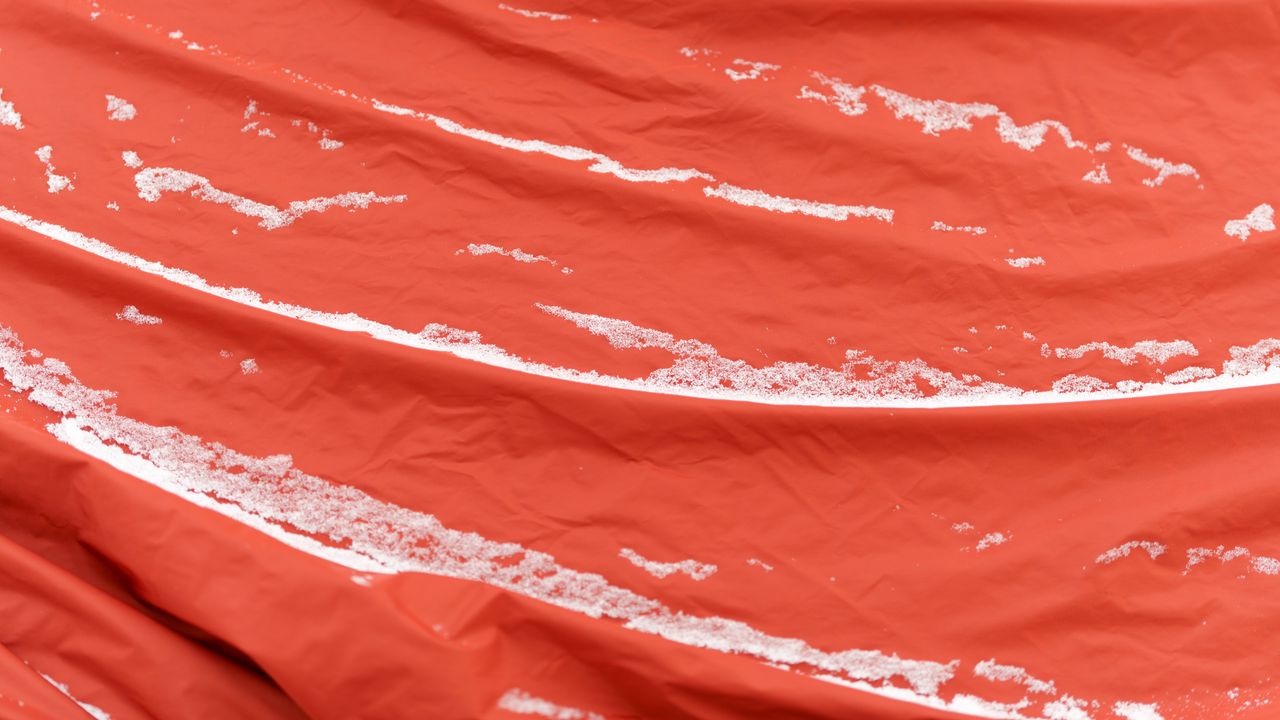 Обои ткань, складки, снег, текстура, красный