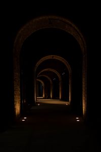 Превью обои тоннель, арки, свечение, темный