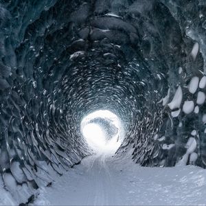 Превью обои тоннель, лед, снег, свет, природа