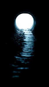 Превью обои тоннель, труба, вода, свет, темный
