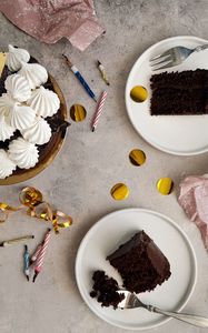 Превью обои торт, десерт, шоколад, свечи, тарелки, праздник