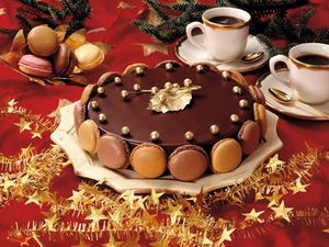 Превью обои торт, сладкое, десерт, шоколад, глазурь, праздничный стол, кофе, бокалы