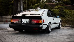 Превью обои toyota ae86, toyota, автомобиль, белый, вид сзади