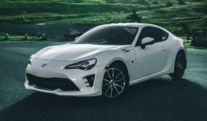 Превью обои toyota, автомобиль, спорткар, вид сбоку, белый