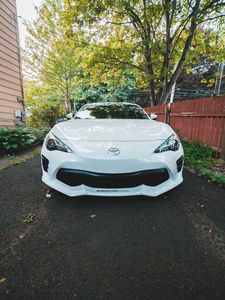 Превью обои toyota, автомобиль, спорткар, вид спереди
