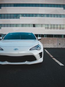 Превью обои toyota, автомобиль, спорткар, вид спереди, белый, фары