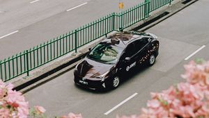Превью обои toyota, автомобиль, спорткар, вид сверху, ветки