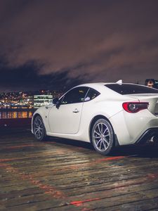 Превью обои toyota, автомобиль, вид сбоку, белый