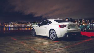 Превью обои toyota, автомобиль, вид сбоку, белый