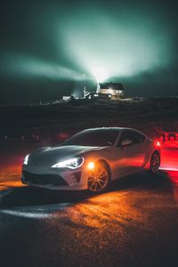 Превью обои toyota, автомобиль, вид сбоку, белый, фары