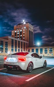 Превью обои toyota, автомобиль, вид сбоку, белый, свечение