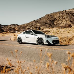 Превью обои toyota gt86, toyota, автомобиль, спорткар, белый