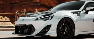 Превью обои toyota gt86, toyota, автомобиль, белый, дорога, скалы