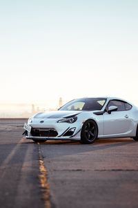 Превью обои toyota gt86, toyota, автомобиль, белый, стоянка