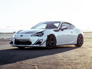 Превью обои toyota gt86, toyota, автомобиль, белый, асфальт