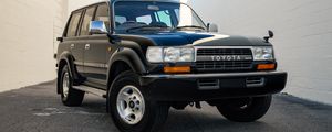 Превью обои toyota land cruiser, toyota, автомобиль, черный