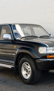 Превью обои toyota land cruiser, toyota, автомобиль, черный, внедорожник