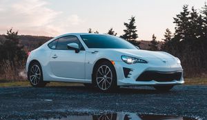 Превью обои toyota, машина, спорткар, суперкар, белый, вид сбоку
