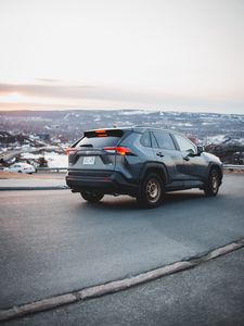 Превью обои toyota rav4, toyota, автомобиль, внедорожник, серый, дорога