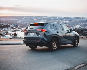 Превью обои toyota rav4, toyota, автомобиль, внедорожник, серый, дорога