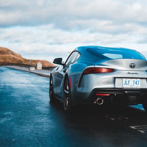 Превью обои toyota supra, toyota, машина, спорткар, серый, вид сзади, дорога